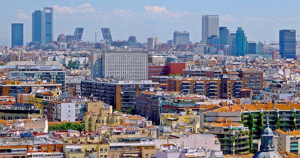 Madrid Historic Walk: From the Royal Palace to the Retiro