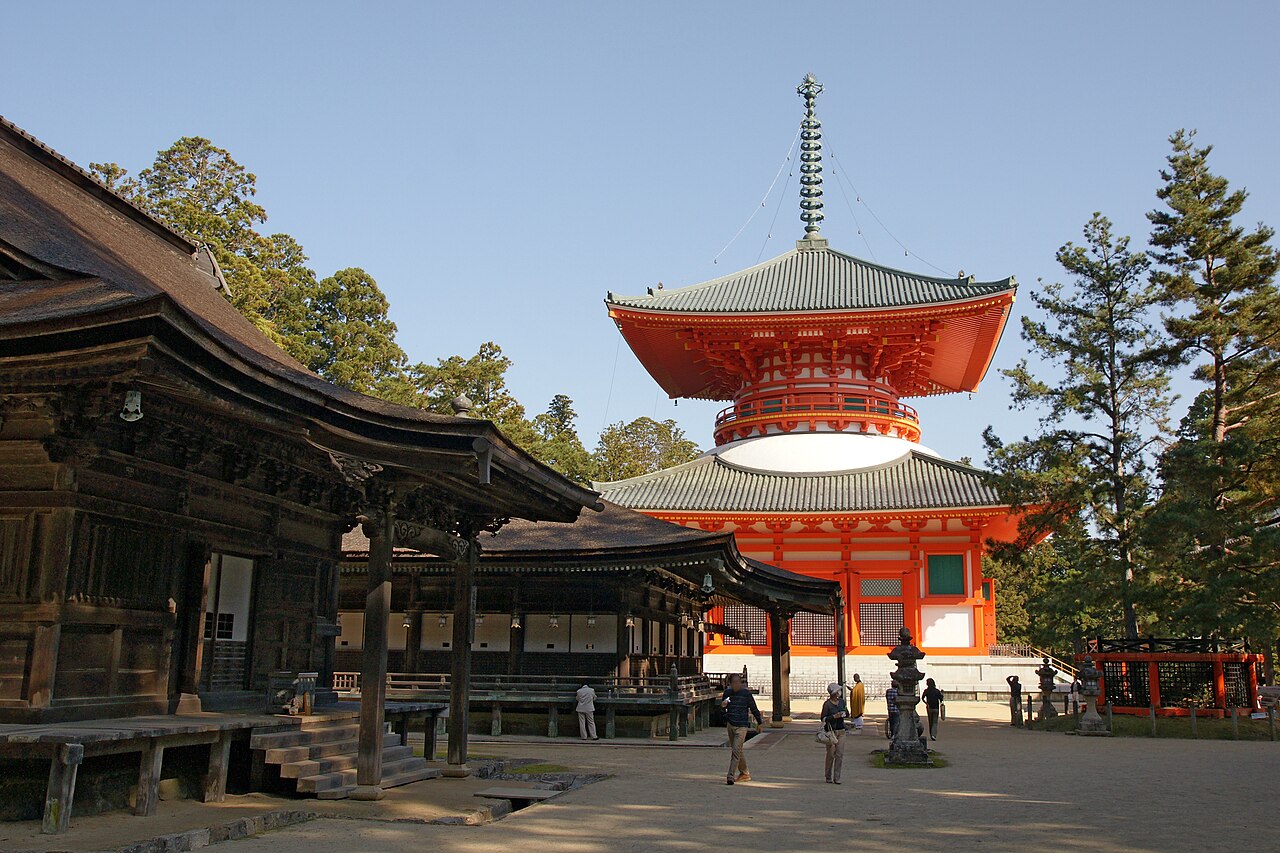 Mount Kōya: Okunoin, the Garan and a night in a temple