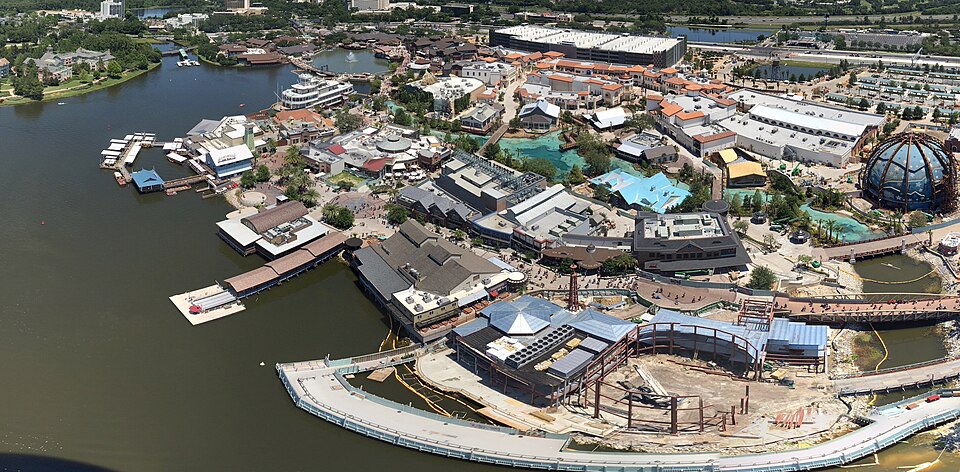 Disney Springs: The Free Evening at Disney World
