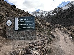 The climb to the refuges