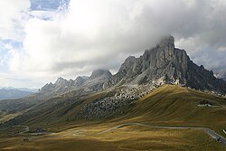 Descent to the Giau Pass