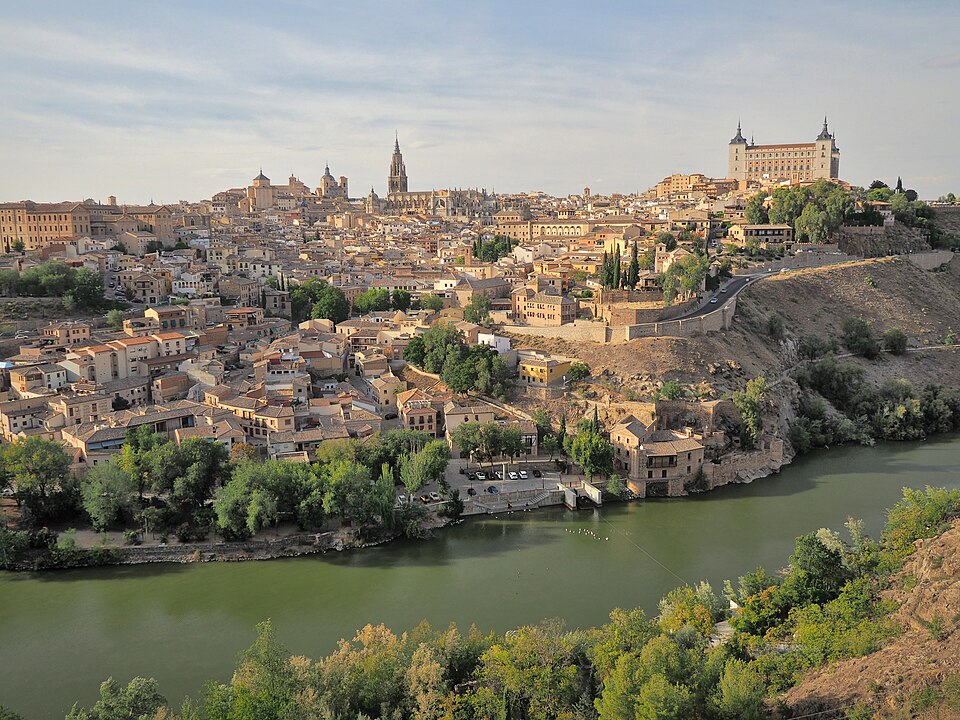 Toledo: The City of Three Cultures on Foot