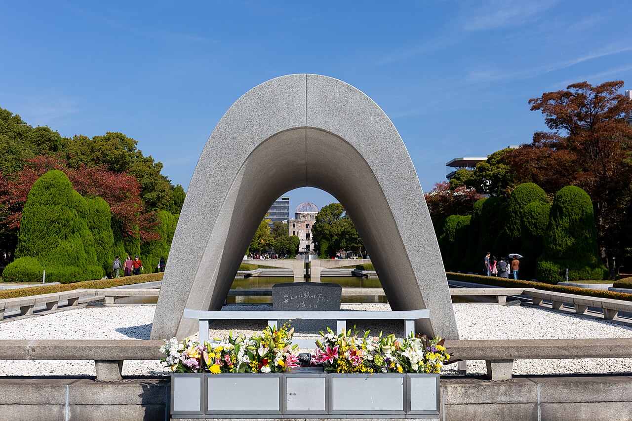 Hiroshima: Peace Memorial Park to Miyajima