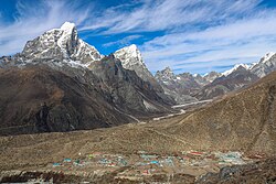Into the Imja valley