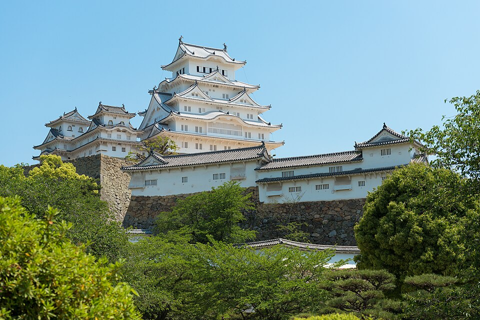 Himeji Castle: the White Heron and its garden